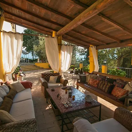 Esther Apart-hotel *