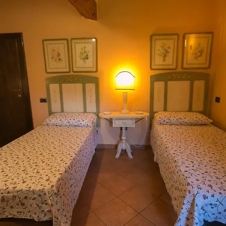 Apart-hotel Esther *