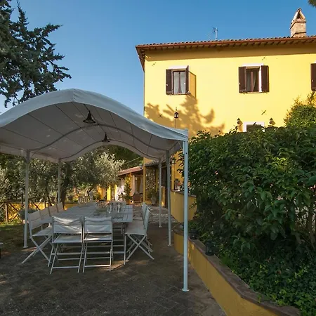 Apart-hotel Esther *