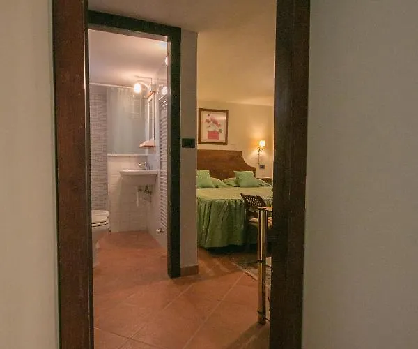 Apartahotel Esther Foligno